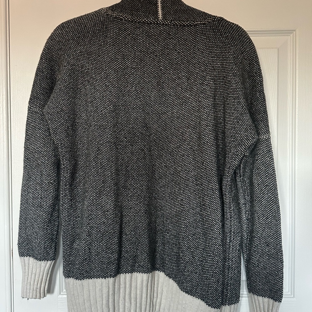Talula Aritzia Gray and Black Knit Angora Cashmere Cardigan | Sz S | Cozy Layers - Picture 5 of 8